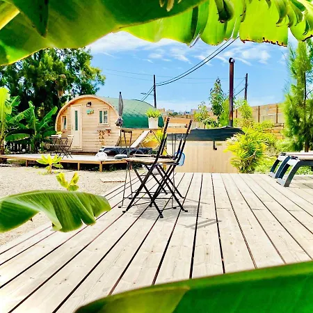 Bernegal Maday, Heated Bathtub Piscina Y Jardin * Buzanada