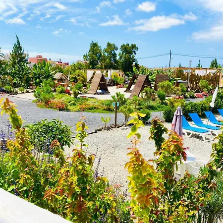 Bernegal Maday, Heated Bathtub Piscina Y Jardin Apartment *